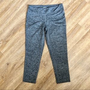 TNA Workout Cropped Leggings